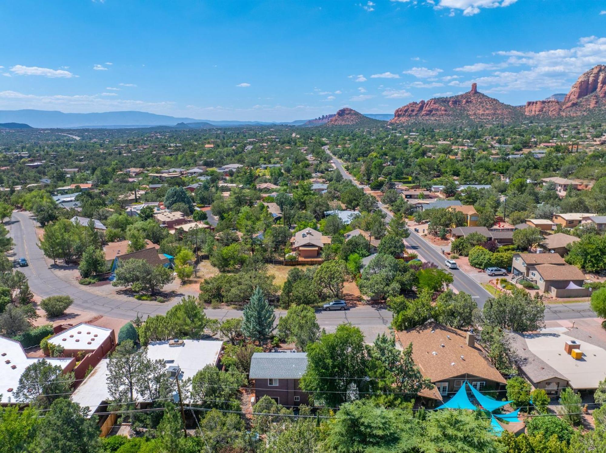 Amethyst Retreat. Back Yard With Hot Tub & Views! Sedona