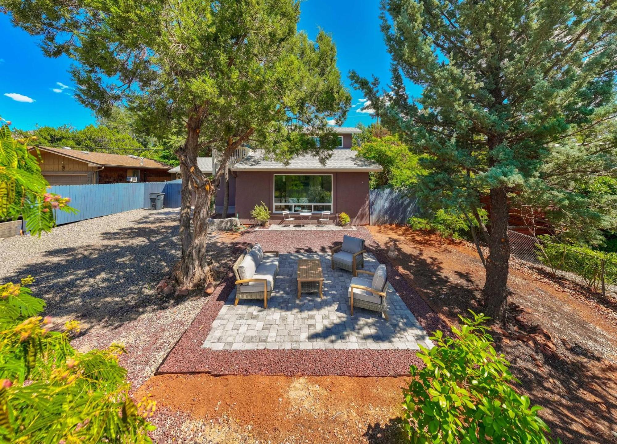 Amethyst Retreat. Back Yard With Hot Tub & Views! Holiday home Sedona