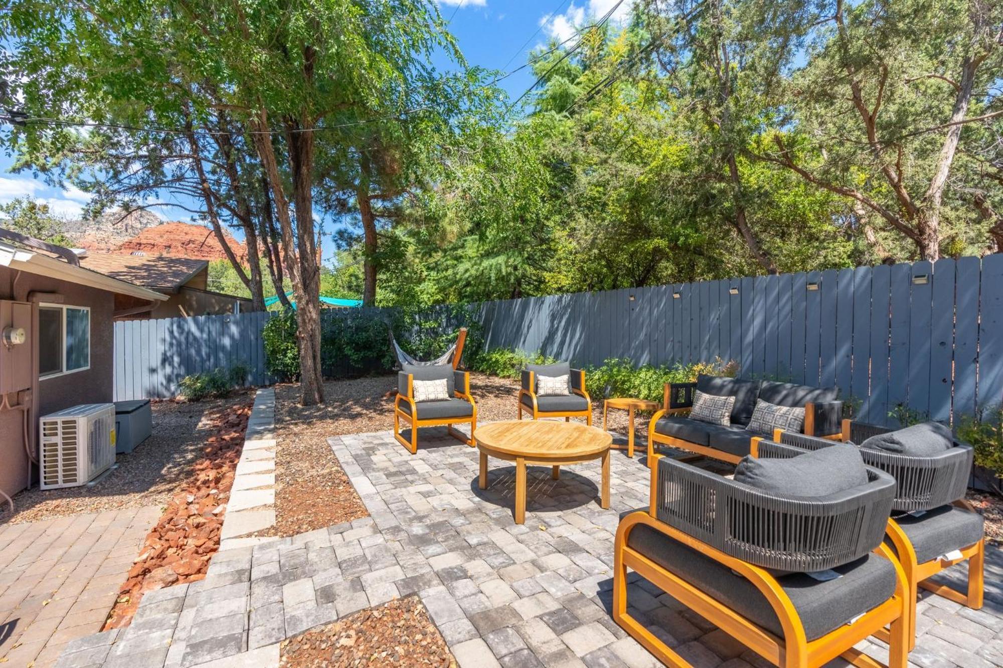 Amethyst Retreat. Back Yard With Hot Tub & Views! * Sedona